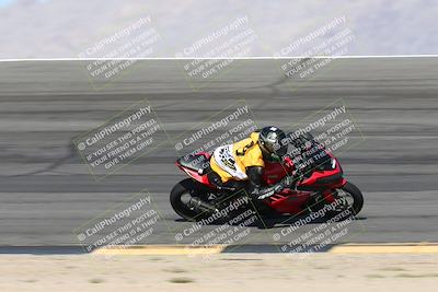 media/May-10-2025-Race Pace (Sat) [[db32fef2da]]/Vested/3-Bowl Set 1 (9am)/